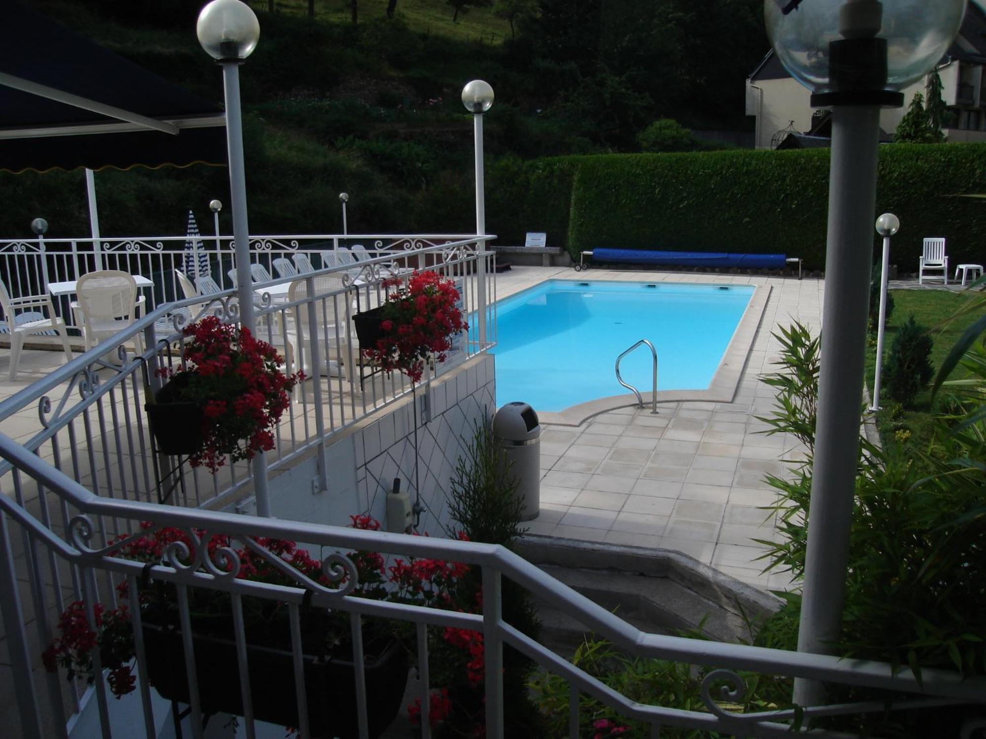 Hotel Beausejour Chaudes-Aigues Bagian luar foto