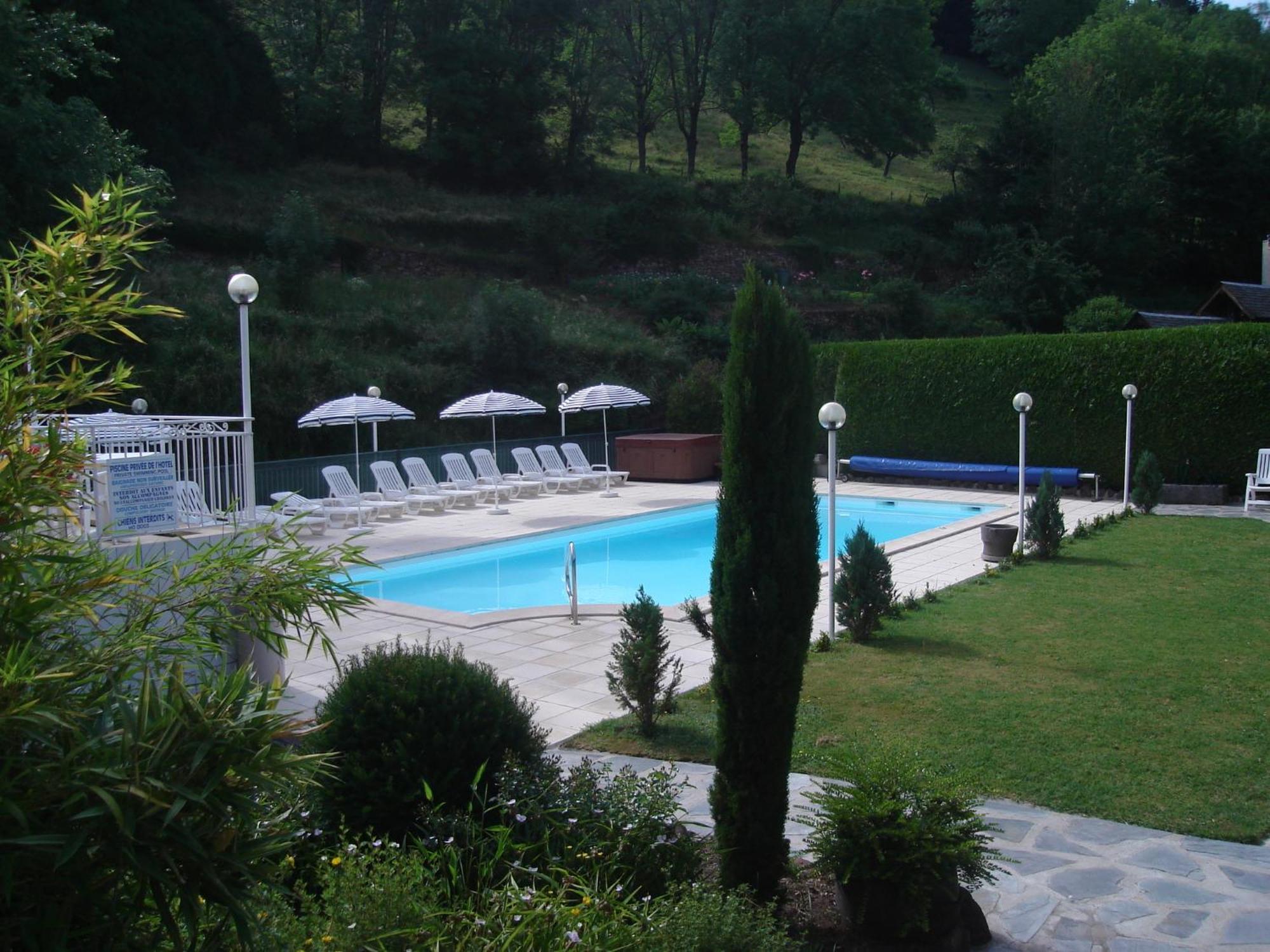 Hotel Beausejour Chaudes-Aigues Bagian luar foto