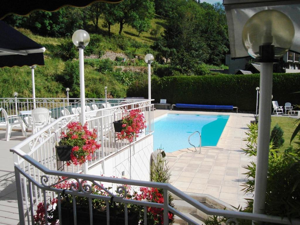 Hotel Beausejour Chaudes-Aigues Bagian luar foto